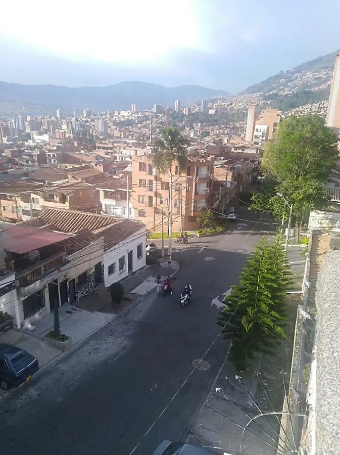 Guest house Habitacion Cerca Al Centro Medellin